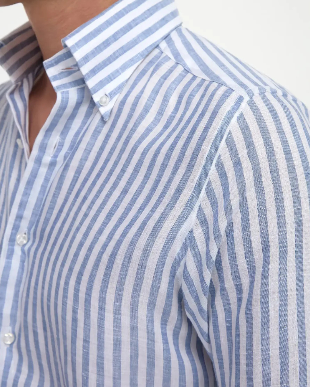 Camasa barbateasca – Istorie, evolutie si ghid complet al elegantei masculine