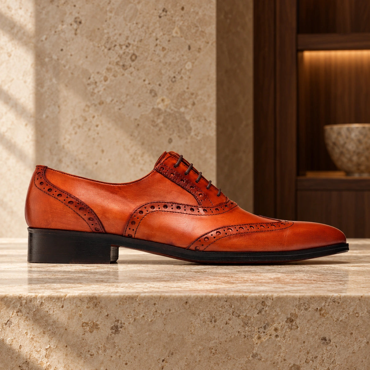 Pantofi brogue Ferrara din piele naturală, de culoare cognac.