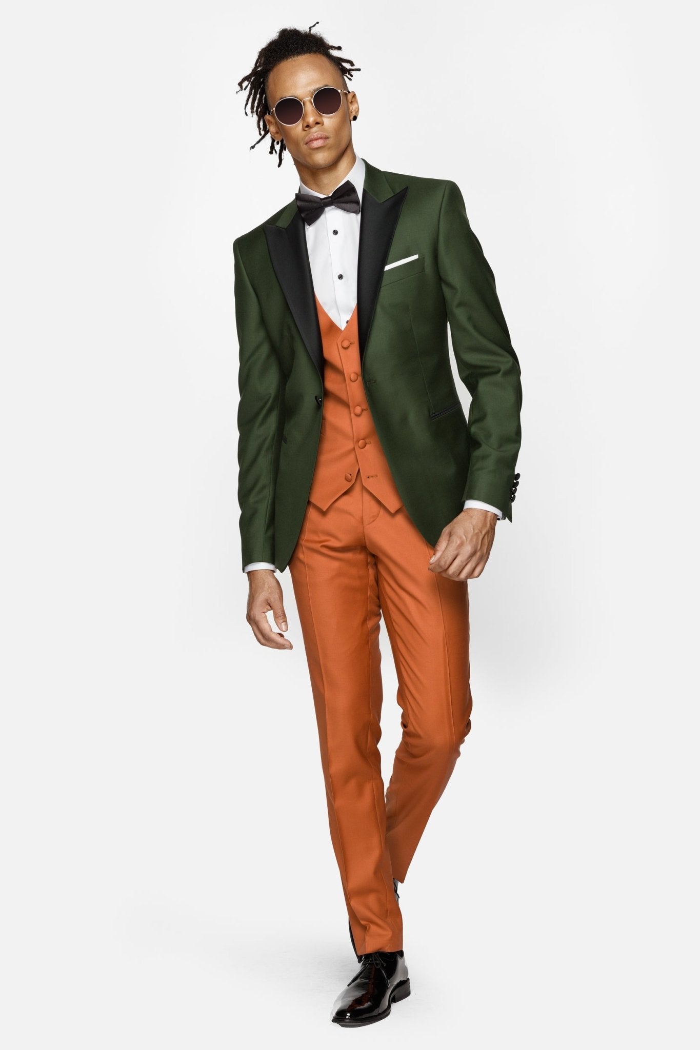costum barbatesc portocaliu