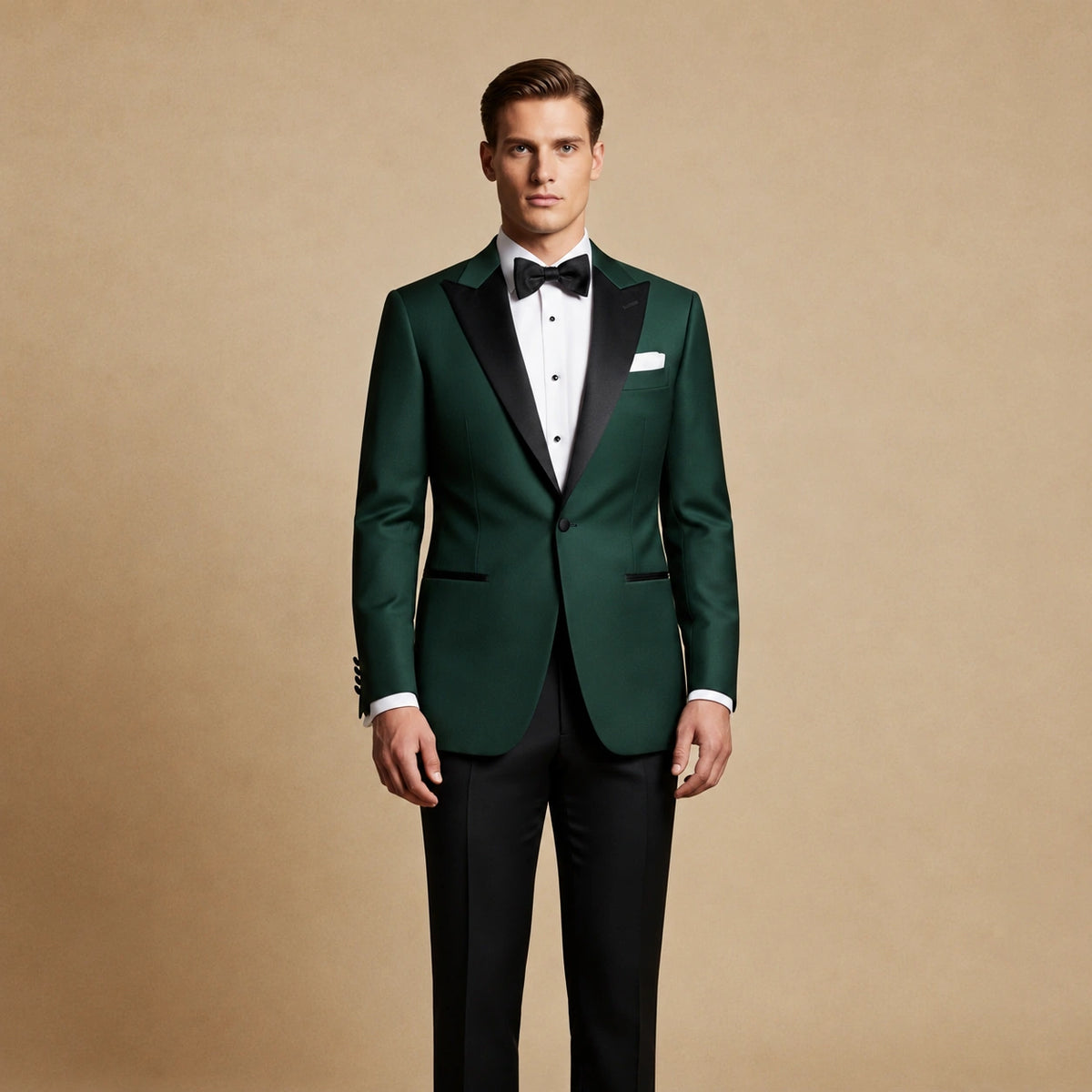 Costum la comandă Green Dream din lână, de culoare verde smarald.