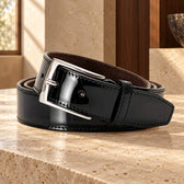Curea din piele naturală Patent Black, de culoare neagră.