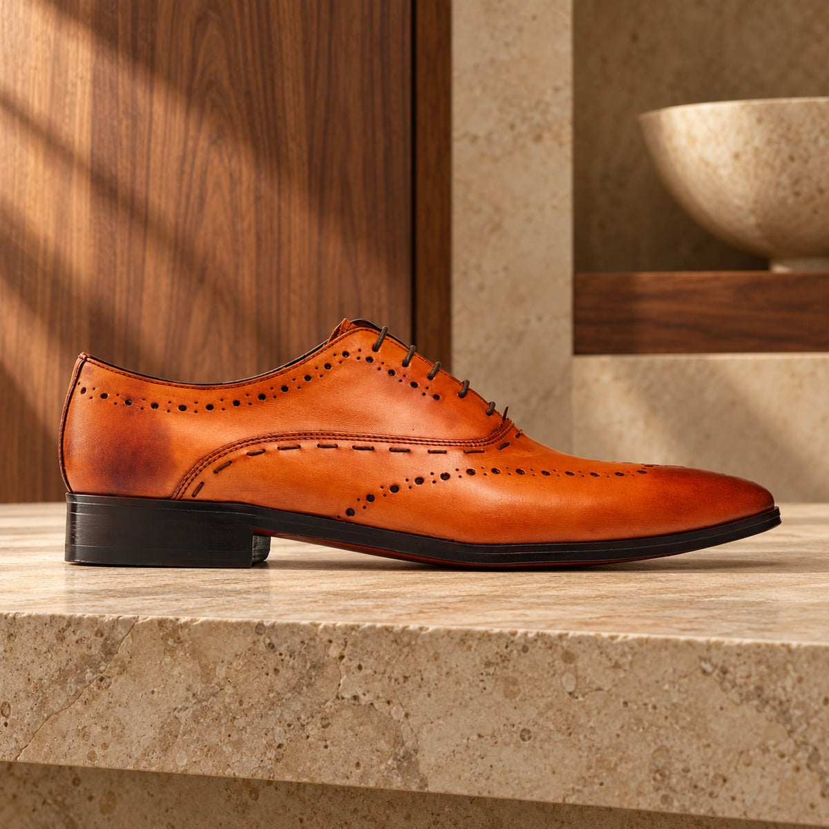 Pantofi din piele cu șireturi decorative Imola, de culoare cognac.