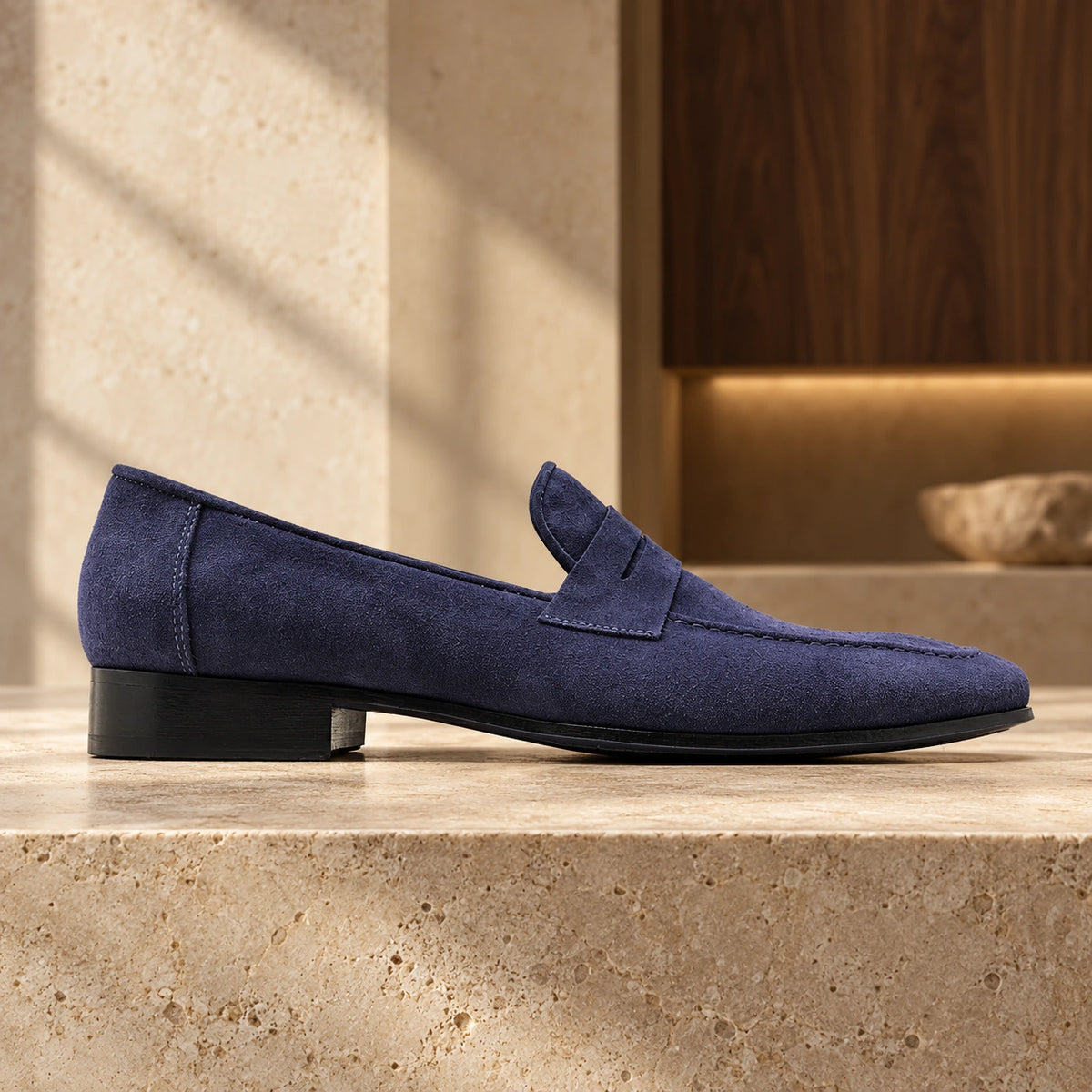 Pantofi din piele întoarsă Genoa, de culoare bleumarin.